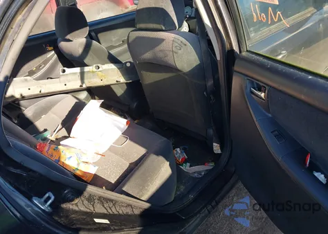 2003 Toyota Corolla S z USA, uszkodzony, nr VIN 1NXBR32E13Z155321